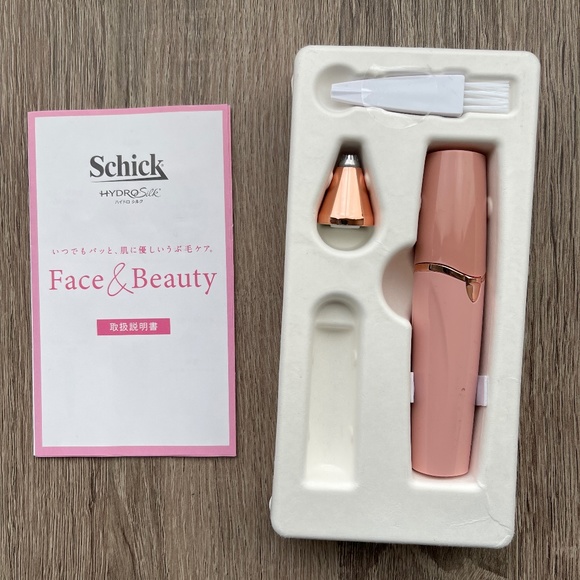 Schick Hydrosilk Face & Beauty Radys Face Shaver Stick Type - Picture 1 of 5
